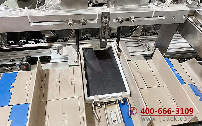 挂钩盒装盒机推料口